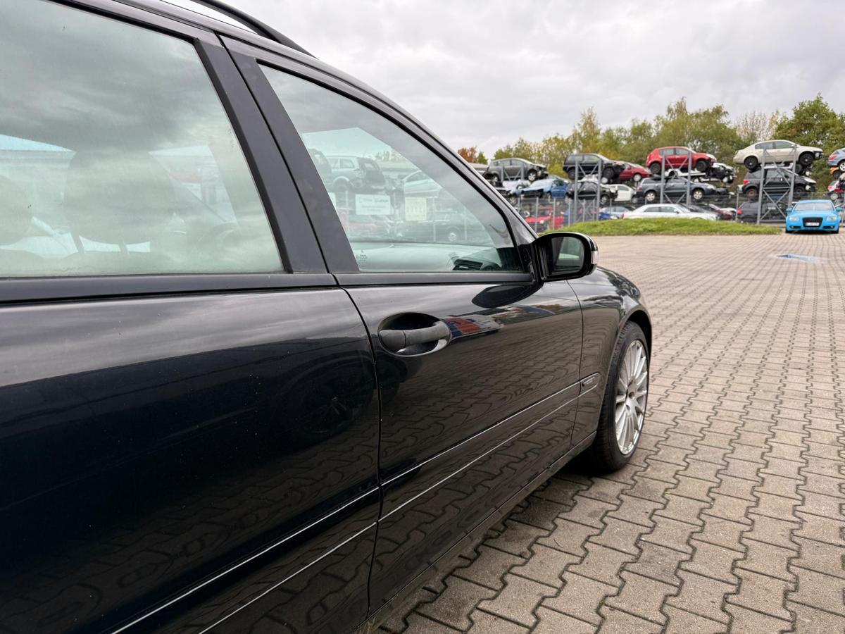 Mercedes C Klasse W203 original Tür vorn rechts 040 schwarz Rohbau BJ04